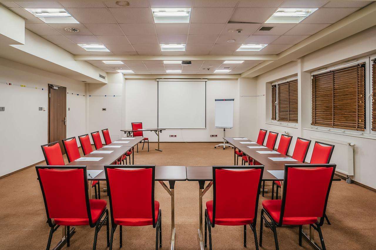 فندق Desilva Warszawa Piaseczno بياسيتشنو المظهر الخارجي الصورة